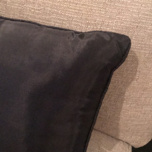 Black sequined small lumbar pillow - Picture 3 of 4